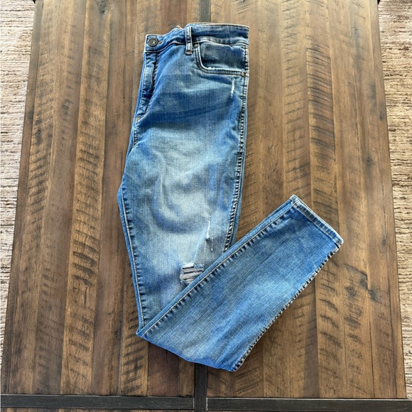 Kut from the Cloth High Rise Fab Ab Skinny Jeans. Size 10 - Picture 4 of 8